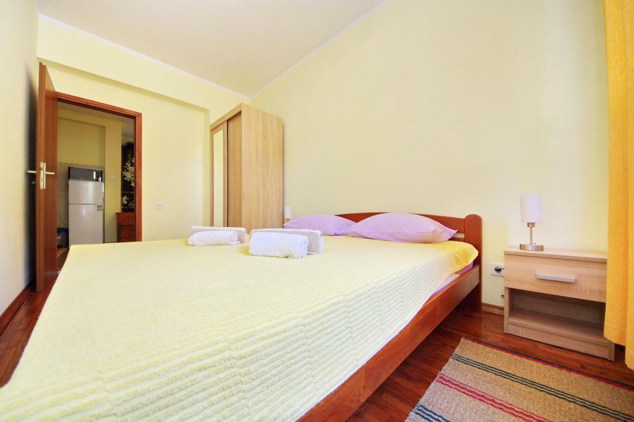 Apartments Eduard فرسي المظهر الخارجي الصورة