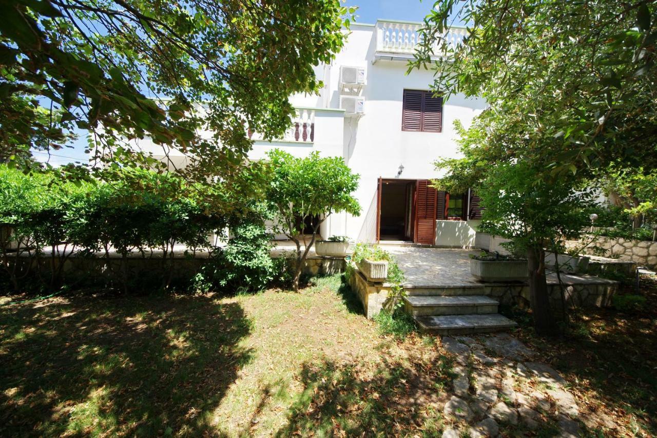 Apartments Eduard فرسي المظهر الخارجي الصورة
